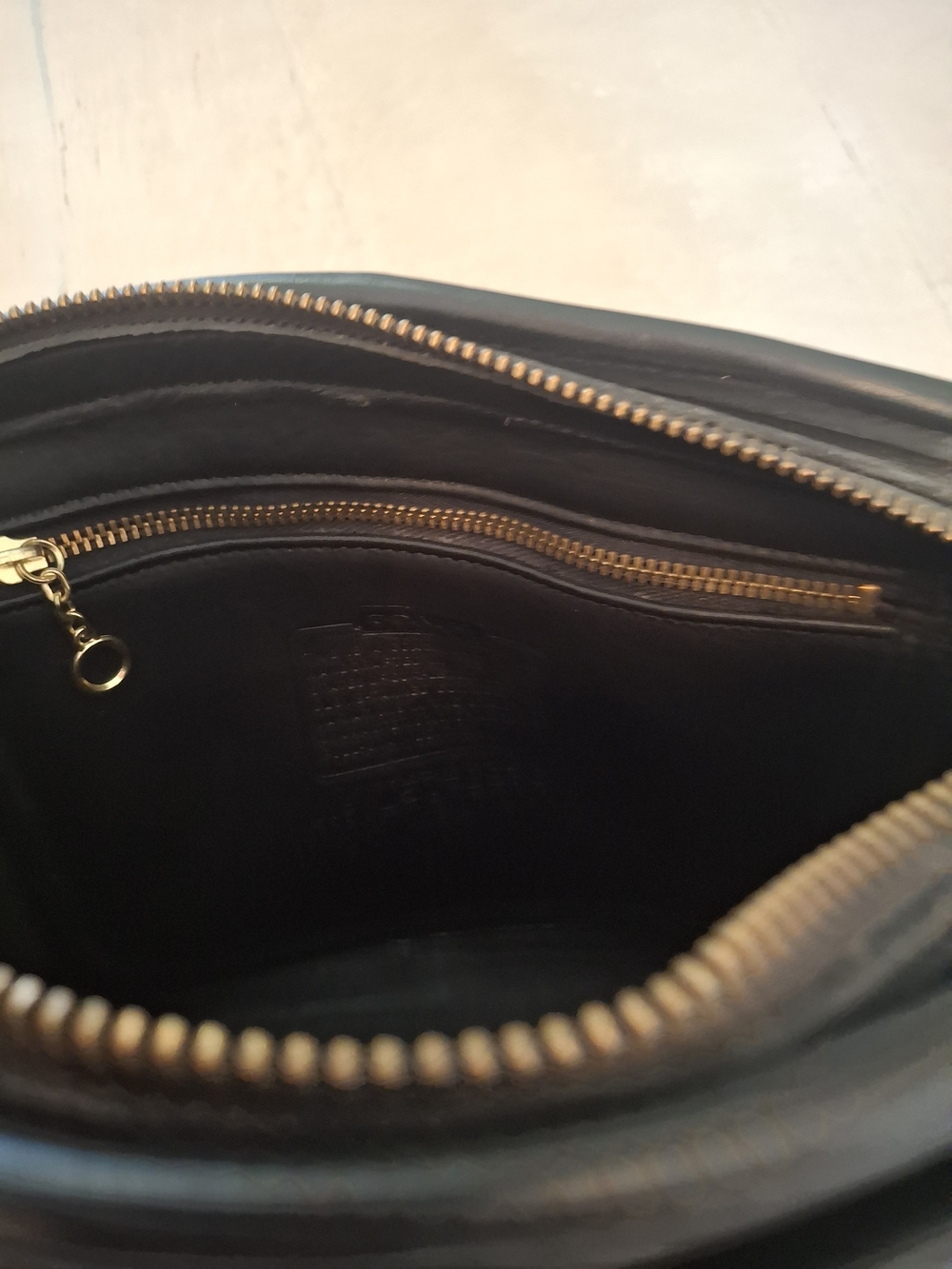 Coach 9976 Anderson Zip Top Black Leather Vintage Cross Body Bag - Picture 8 of 10